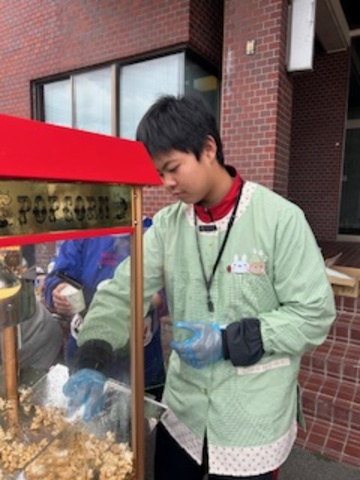 IMG_7203 (1) IMG_7203 (1)